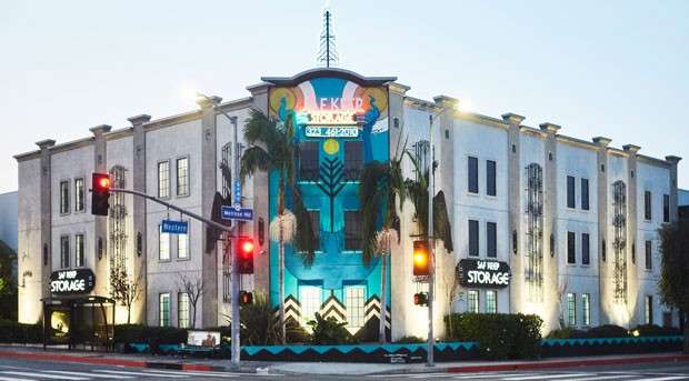 front view of Saf Keep Storage building on Melrose Avenue